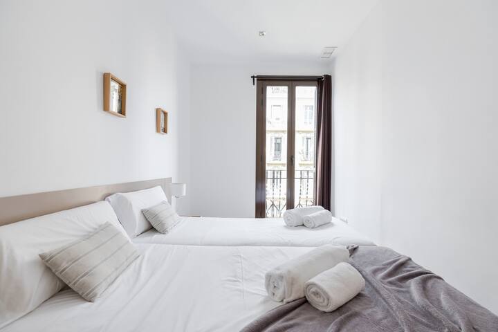 Superior 4 Bedroom Apartment (B1,2,3,4,5) gallery image 4