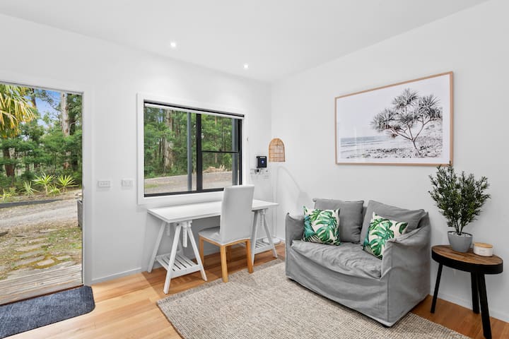 Hilltop Hideaway House gallery image 4