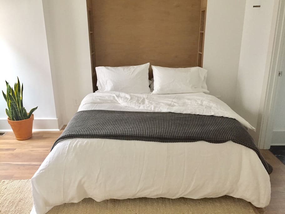 Queen Bed