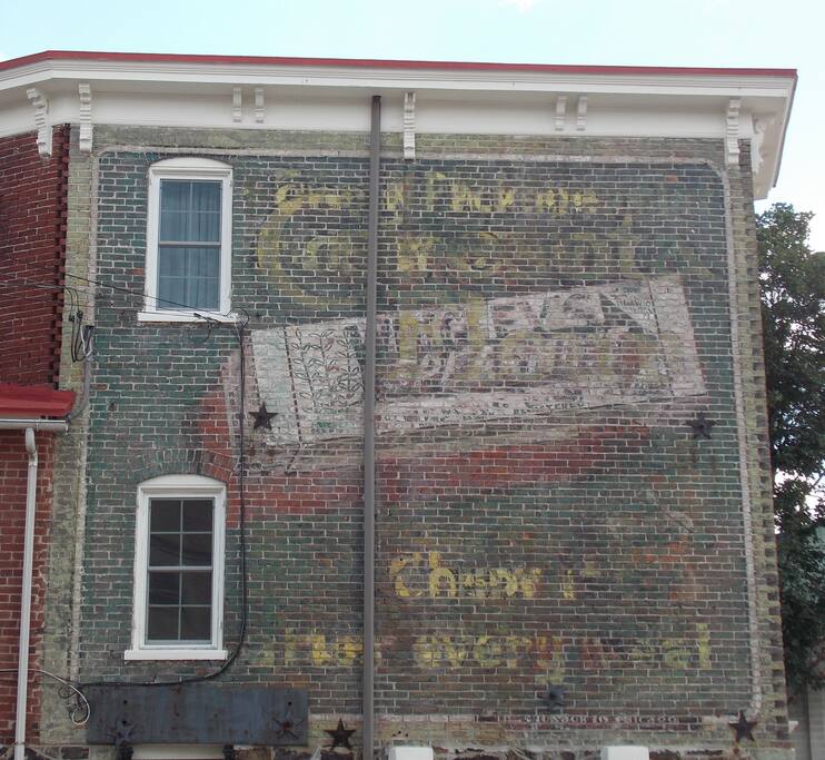 The Flatiron's Ghost Sign