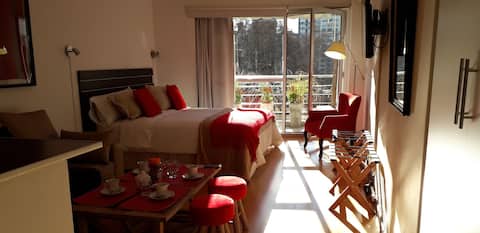 Popular Airbnb listing: Open sunset in Recoleta in Comuna 2