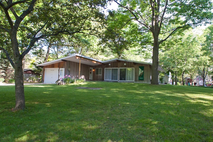 Lovely Family Friendly home at Silver Lake