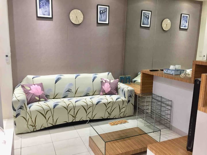 Comfy Home Away, 2br Apartment In Sudirman - Jakarta