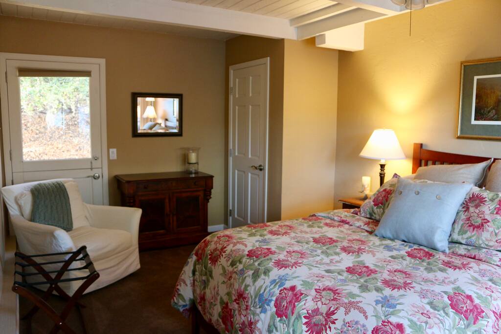 Queen bedroom with seating