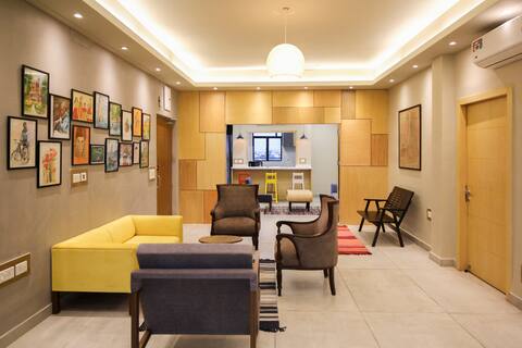 HANDMADE HOMES Golpark : SANITIZED 5 BED ApartmeNT