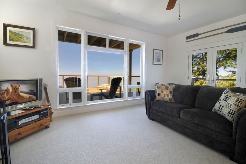 Clarks Cove Living Room to Deck