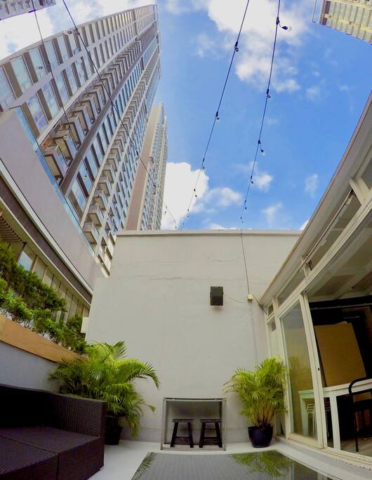 Open Rooftop + Island crest