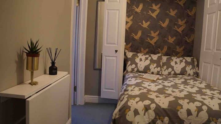 Boutique 1 Bed Central Apt Overlooking Roman Baths - Bath