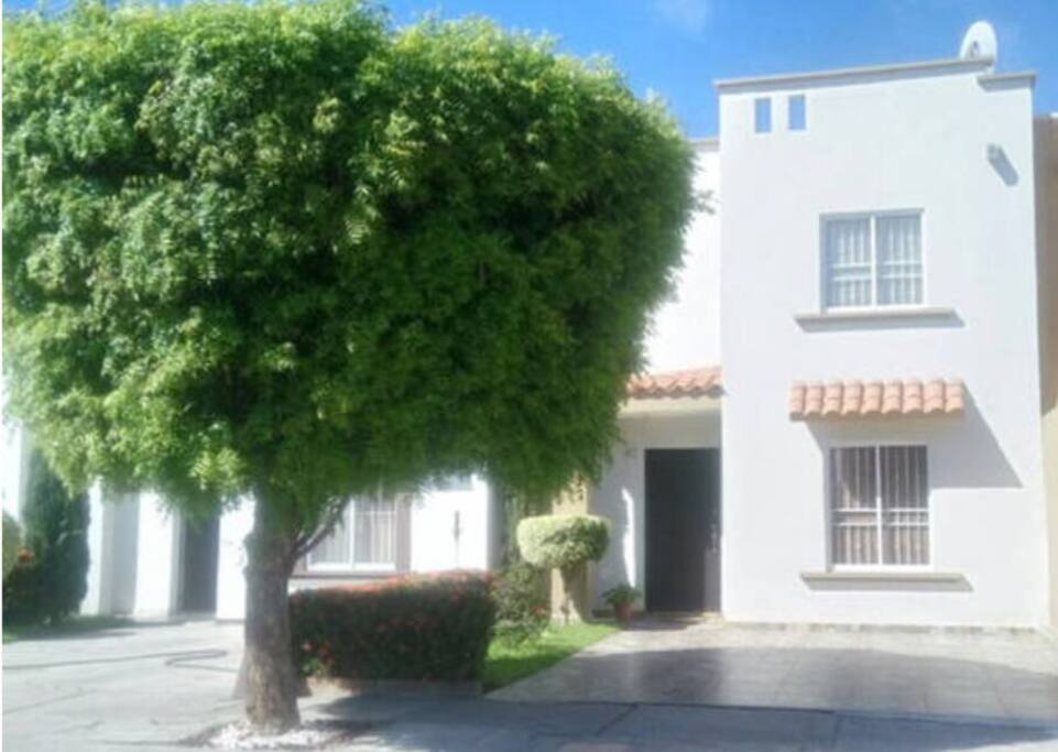 Frente casa.