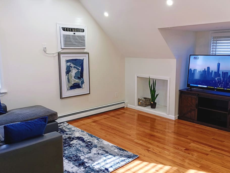 Home Away From Home
1 Bedroom