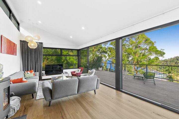 Wye9 – beautiful treetop and beach views gallery image 2