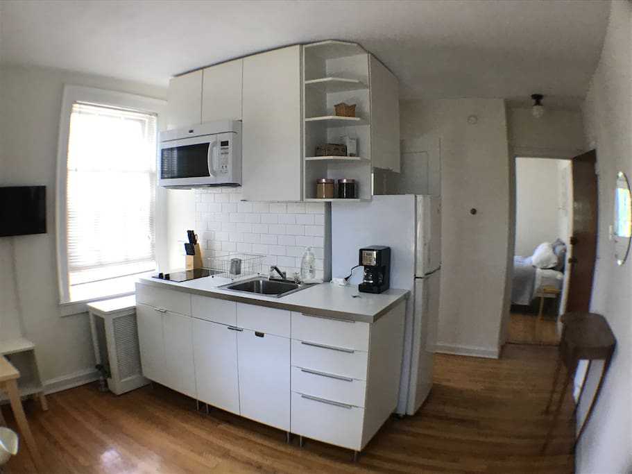 Kitchenette with combo microwave convection oven