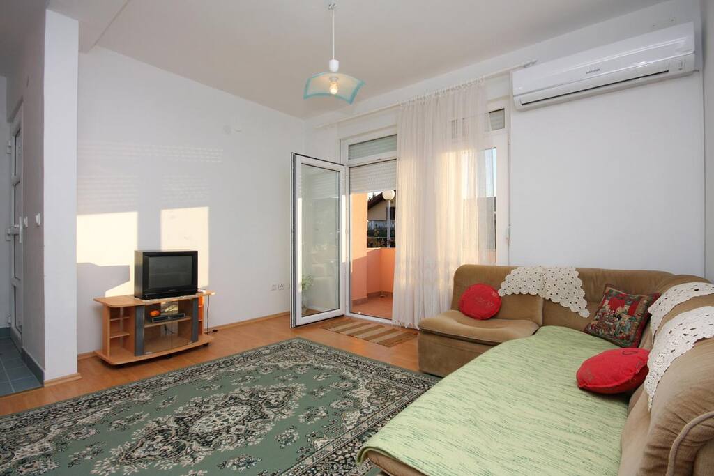 Living room, Surface: 12 m²