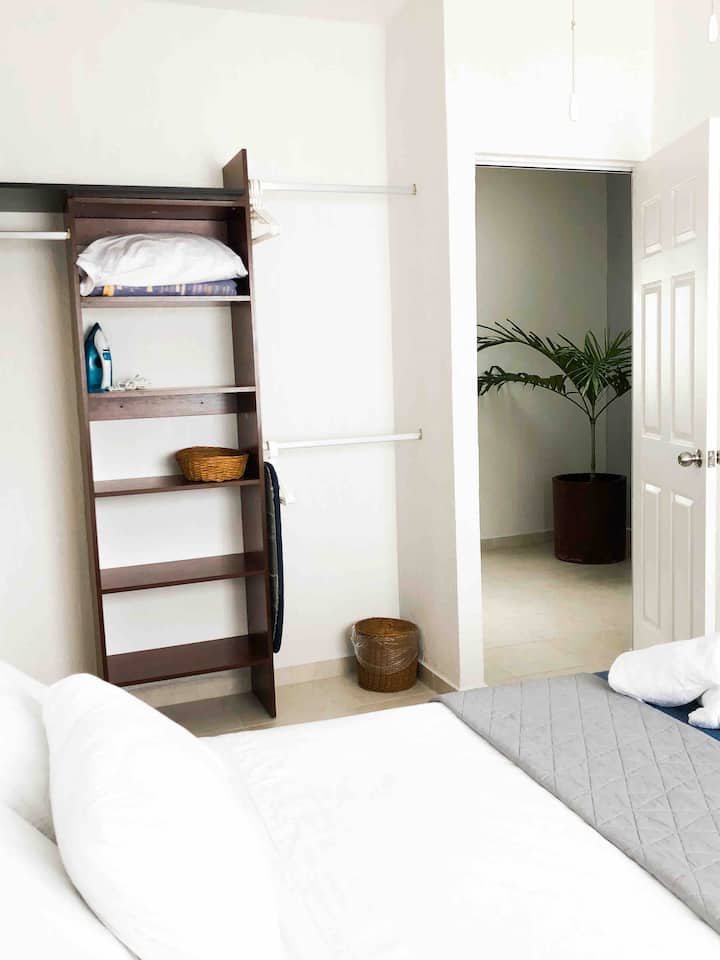 ตู้เสื้อผ้าในห้องนอน 1.
ตู้เสื้อผ้าจากห้องนอน 1