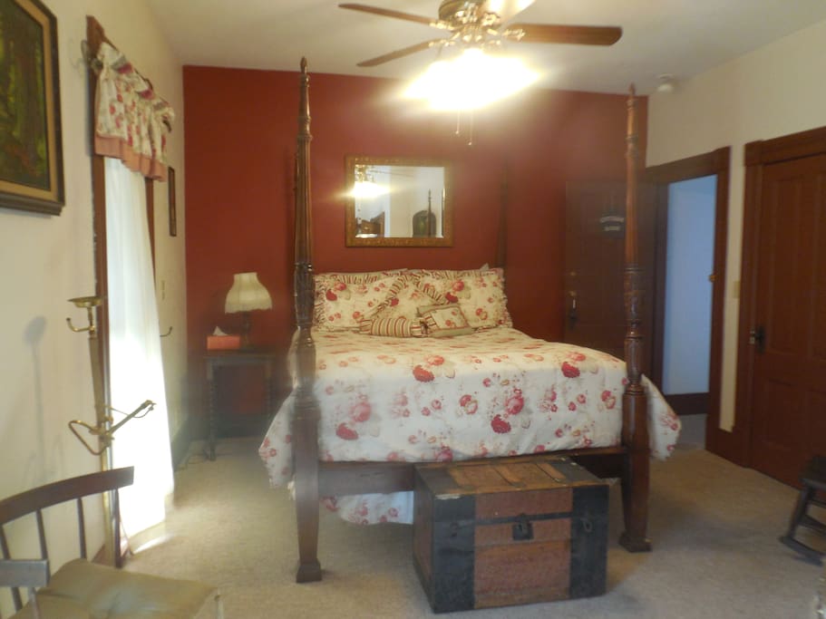 Cottage Rose Room