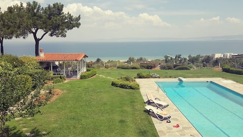 Panoramic View House with Pool near Thessaloniki