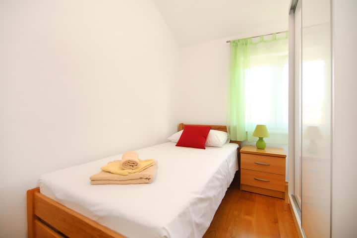 חדר שינה שני