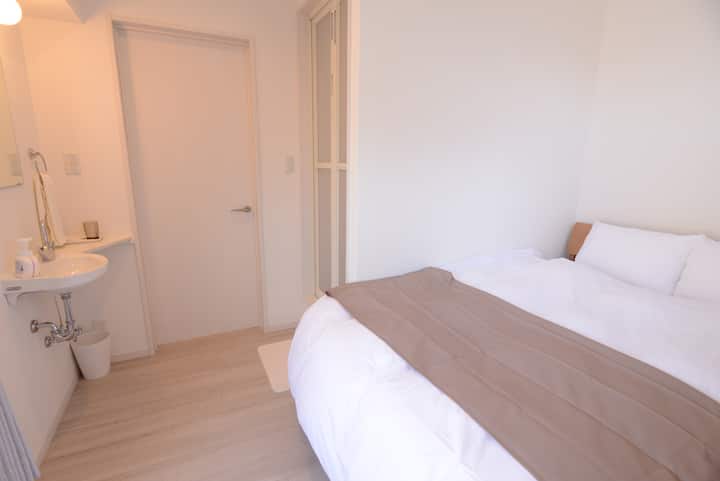 Საწოლი ოთახი2 საშხაპით_寝室2(シャワー付き)