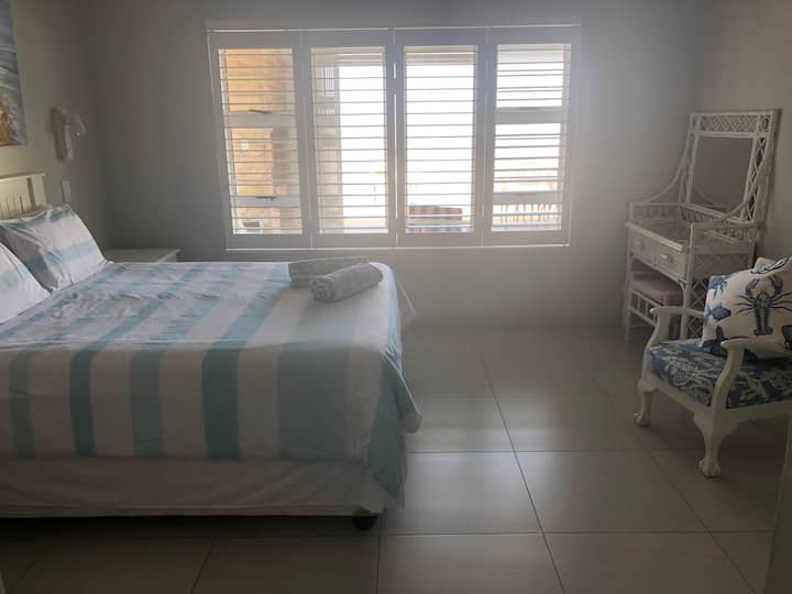 Მესამე საძინებელი. დაბლა სააბაზანო საშხაპით