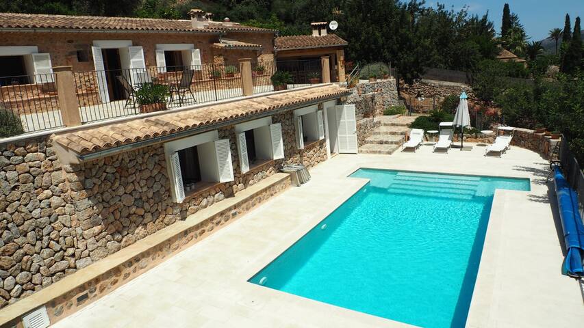 3 bedroom villa in Soller, large pool & garden