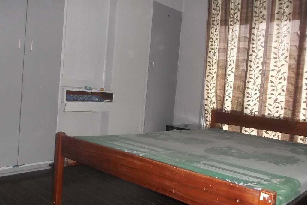 Room 2 with double bed