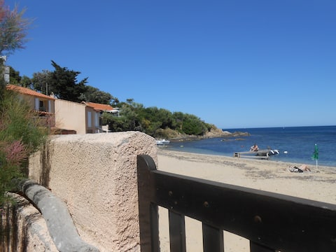 Propriété Airbnb réussie: pieds dans l'eau à Ramatuelle