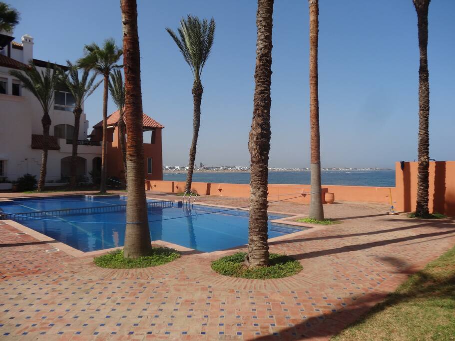 Piscine privée sur mer