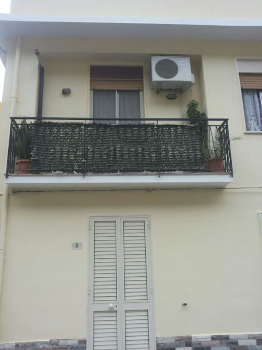 Entrata secondaria dell'appartamento