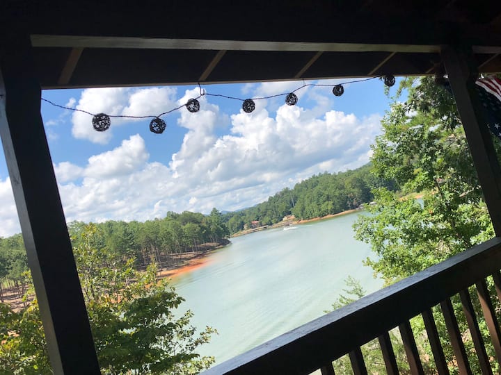 Eagle Watch on Lake Nottely w/dock and hot tub