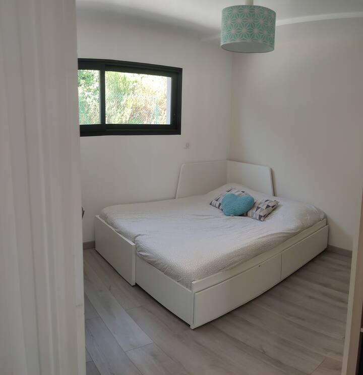 საძინებელი 2