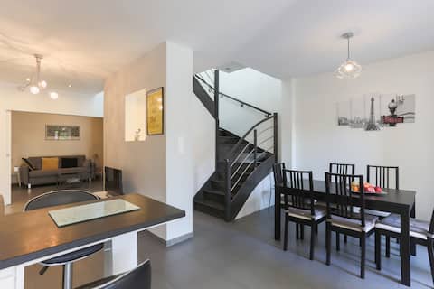 New house, Luxury Loft Syle, yard & car park