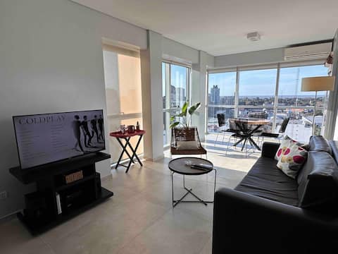 Popular Airbnb listing: Sunrise River View 1-bedroom in Palermo in Ciudad Autónoma De Buenos Aires