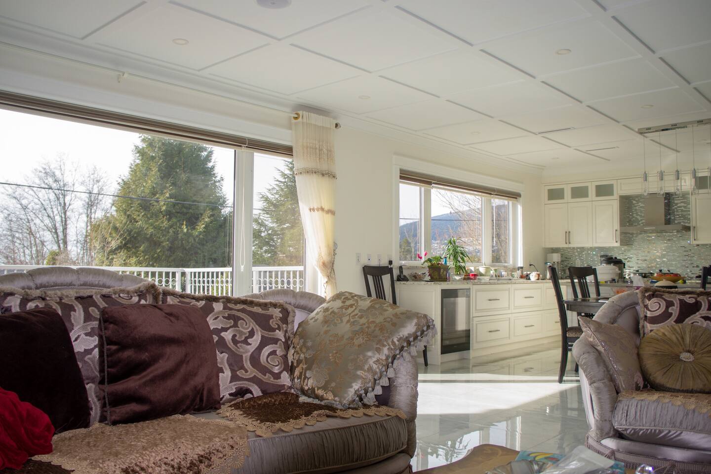 One Large Bed Room Houses For Rent In North Vancouver