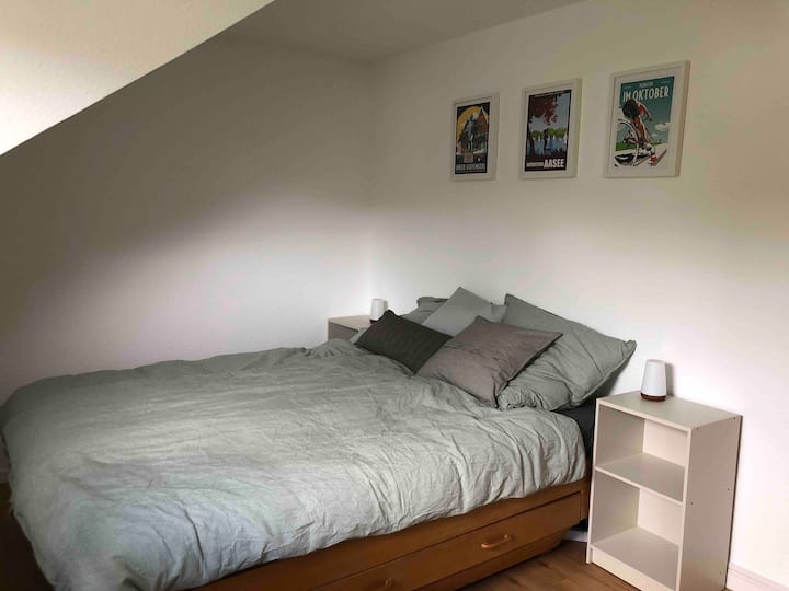 Საძინებელი 2

ადგილიანი 160x200სმ