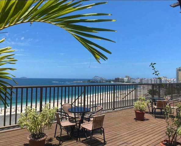 Maravilhoso apartamento na praia de copacabana