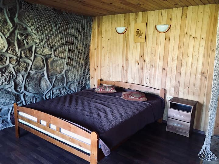 Posteľ veľkosti Queen