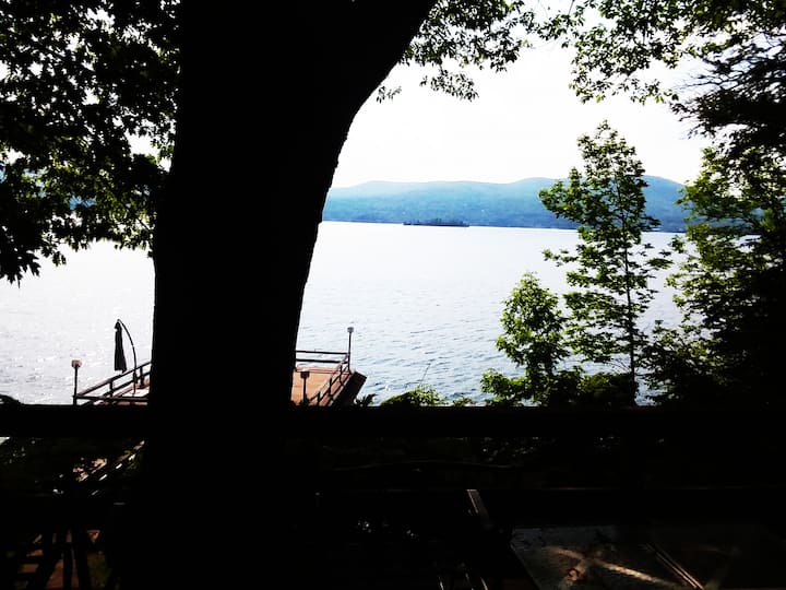 Assembly Point Lake Front Paradise With Dock Space - 喬治湖(鎮)
