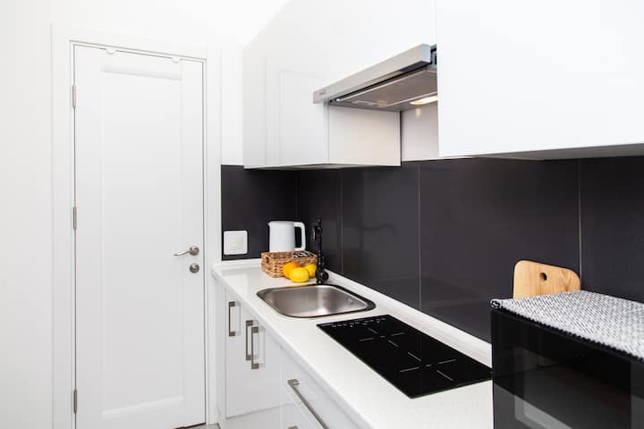 Modern Apartment City Center - 리비우