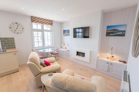 Top Airbnb: By The Harbour Apartment in Bridport
