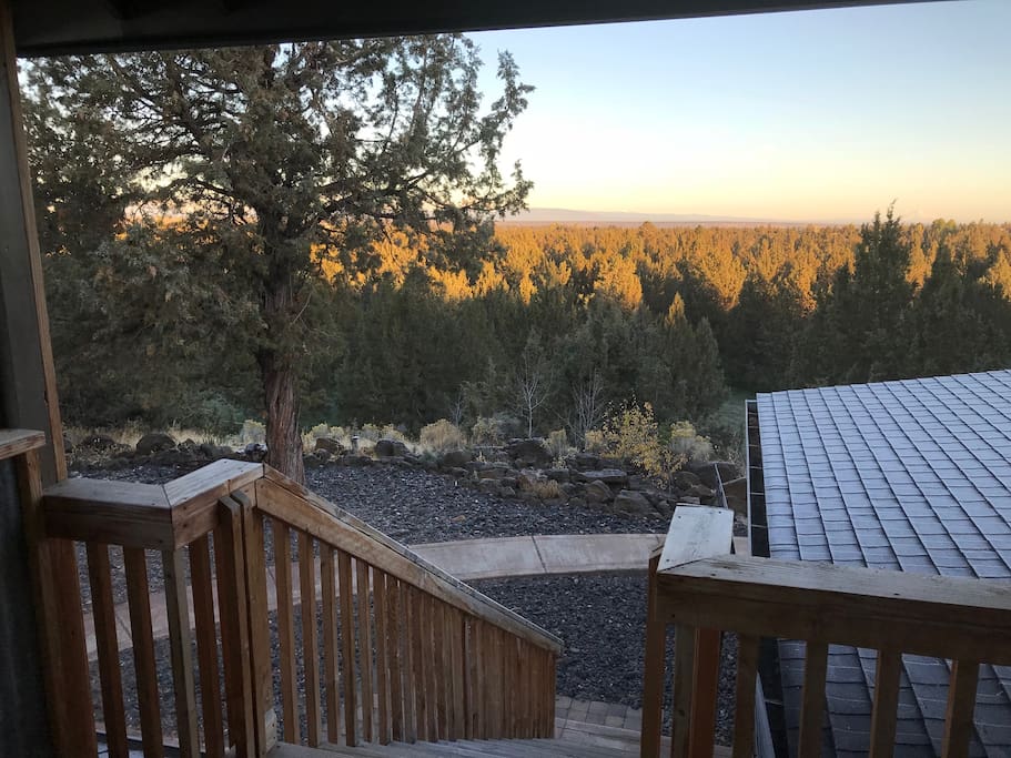 Your own private entry to Stone Circle Farms loft where you can get away from it all and enjoy a great weekend in Central Oregon.