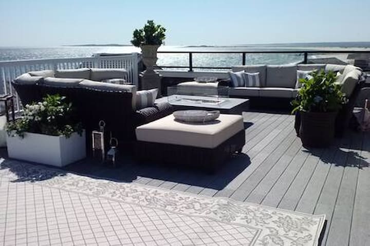 New Memories on your Private Rooftop in Watch Hill