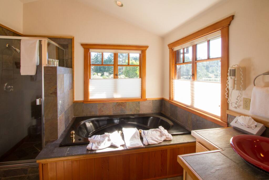 Bathroom showing the 2-person Jacuzzi hot-tub.