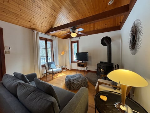 Ski-In/Ski-Out • PTDN km 39 • Cedar Creek Cottage