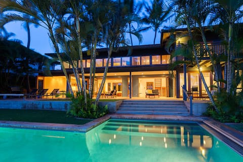Oceanfront with pool & hot-tub