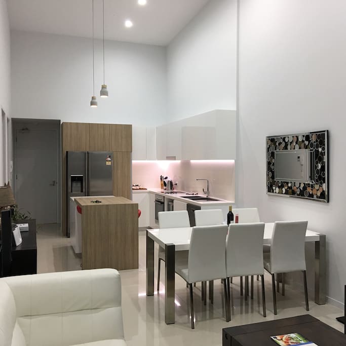 Kitchen & Dinning