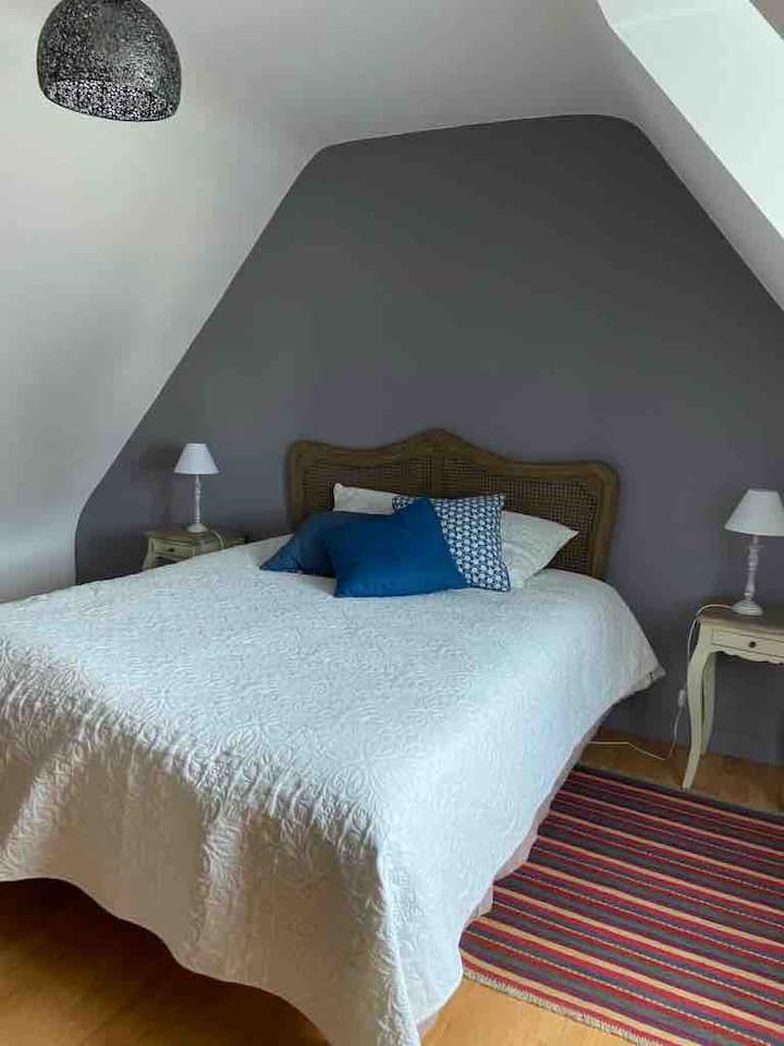 Chambre 1 (lit queen size 160x200)