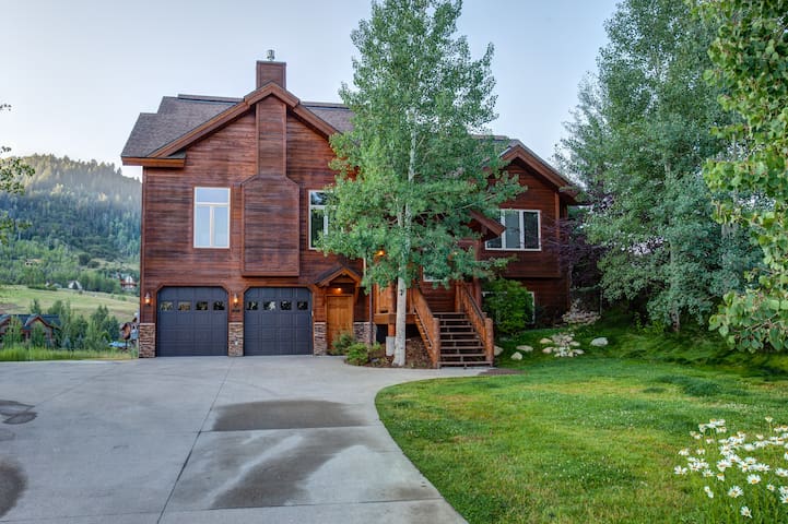 Abbey Rock LLC managed Airbnb listing 1