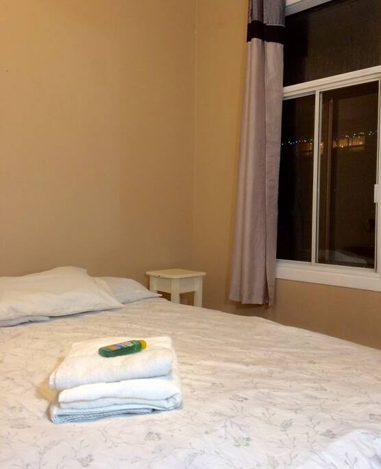A Queen Bed with a very comfortable mattress