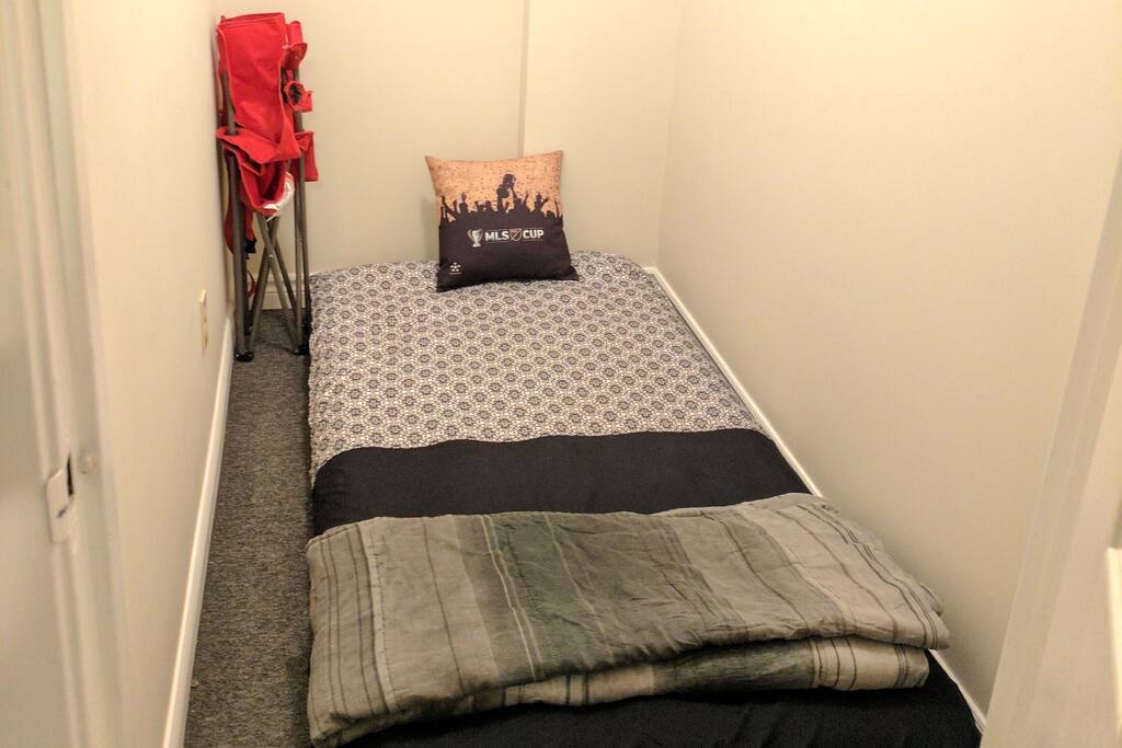 Airbed & Room