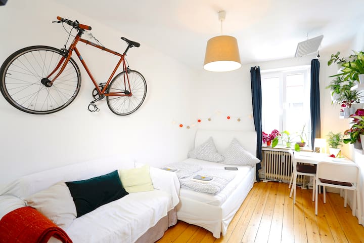 URBAN JUNGLE*LITTLE PARADISE IN CENTRAL LOCATION